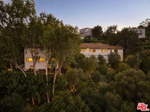 1018 Tigertail Road