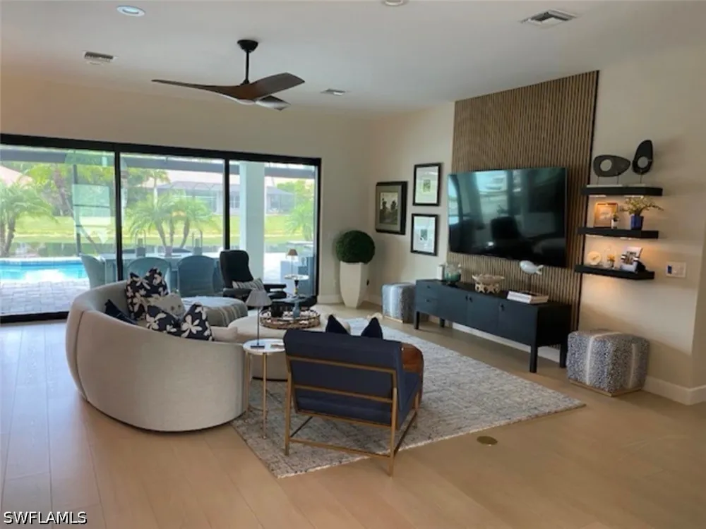 Longshore Way E Naples, FL 34119