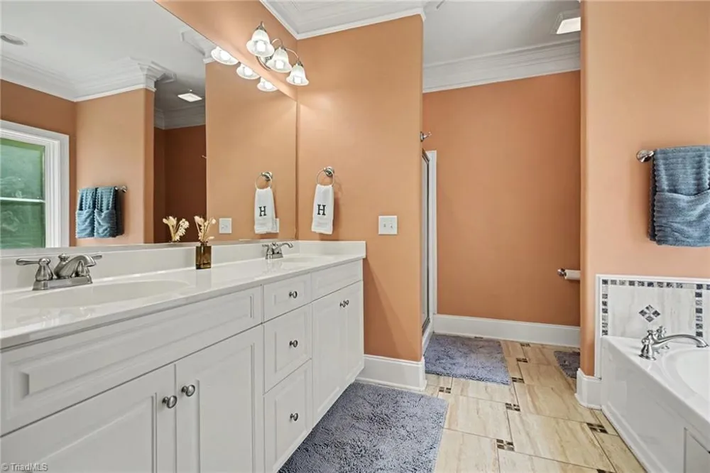 5116 Ivy Trace Court Clemmons, NC 27012
