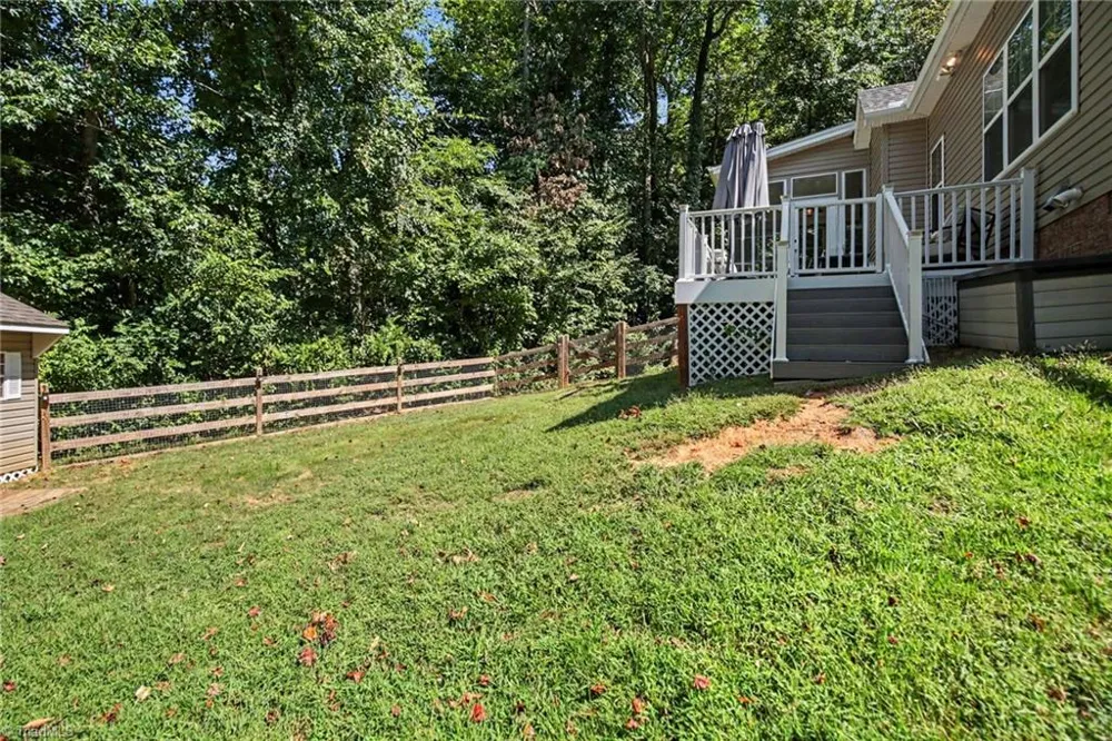 5116 Ivy Trace Court Clemmons, NC 27012