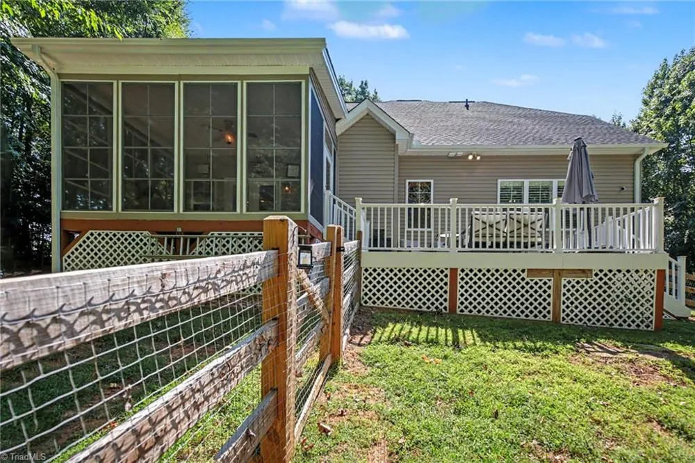 5116 Ivy Trace Court Clemmons, NC 27012
