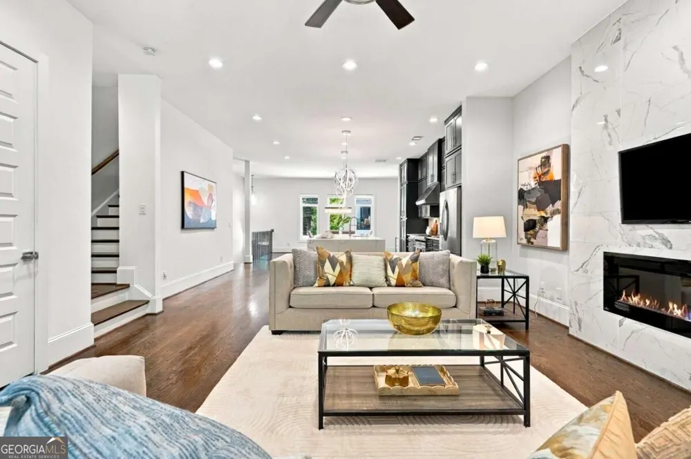 1099 Briar Cove CIR NE Atlanta, GA 30329