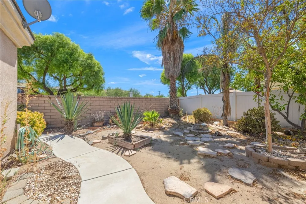 5687 Corte Benisa Hemet, CA 92545