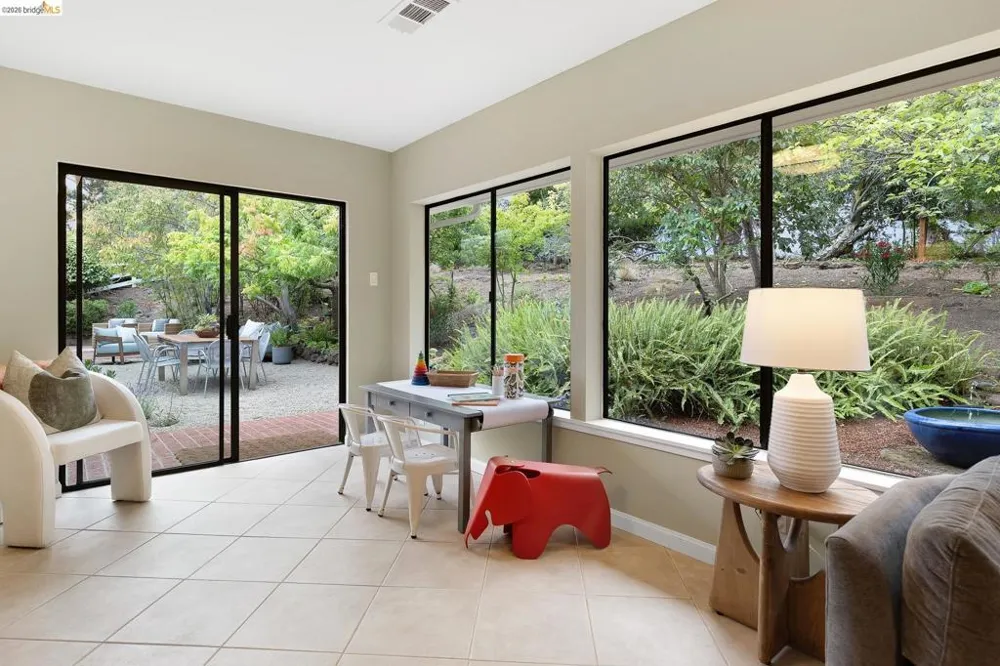 4310 Turner Ave Oakland, CA 94605