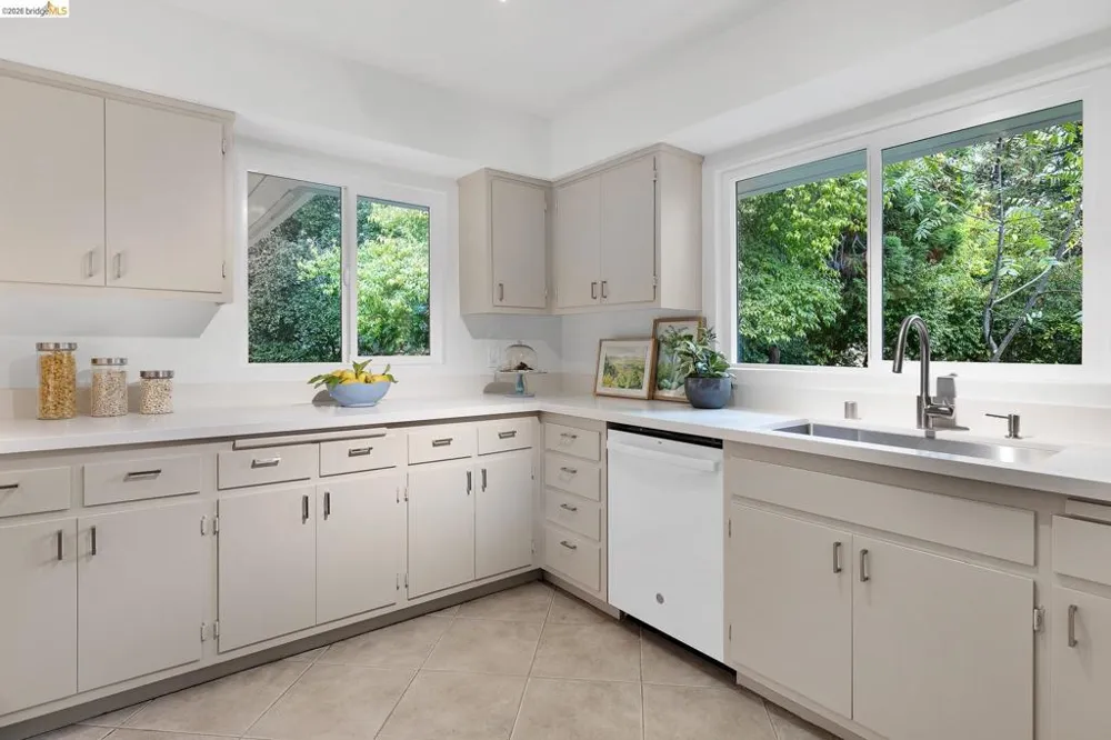 4310 Turner Ave Oakland, CA 94605