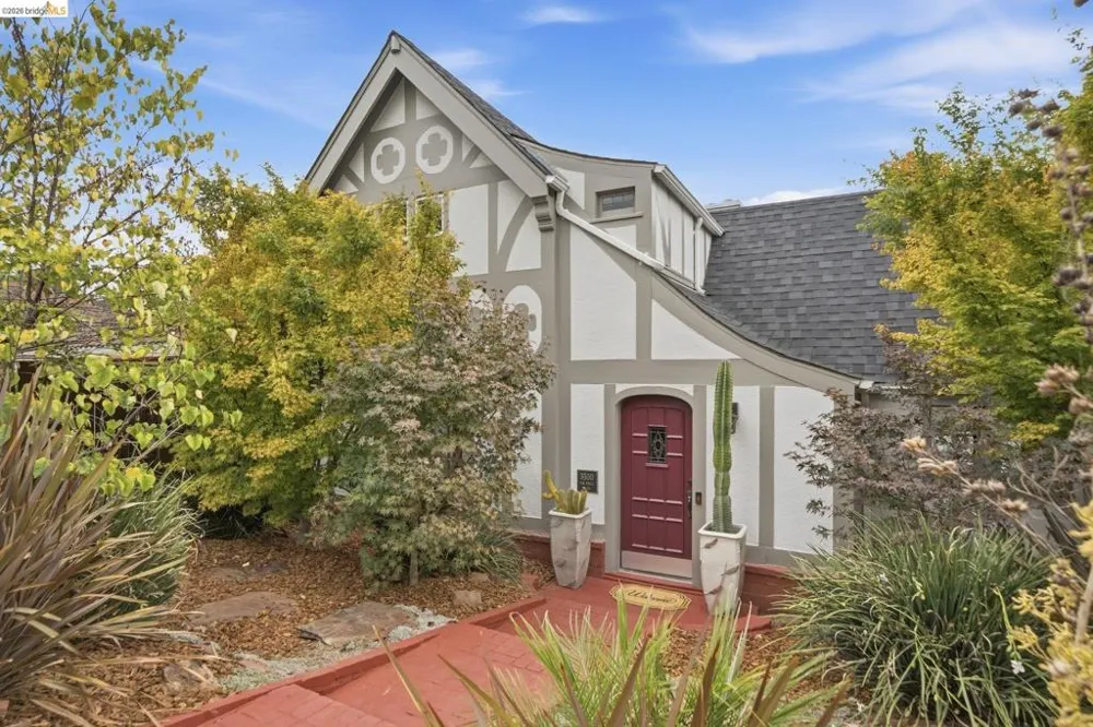 3500 Oak Knoll Blvd Oakland, CA 94605