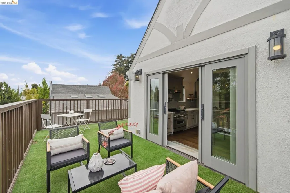 3500 Oak Knoll Blvd Oakland, CA 94605
