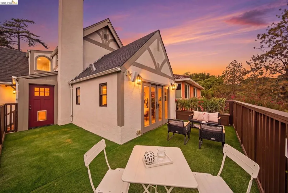 3500 Oak Knoll Blvd Oakland, CA 94605