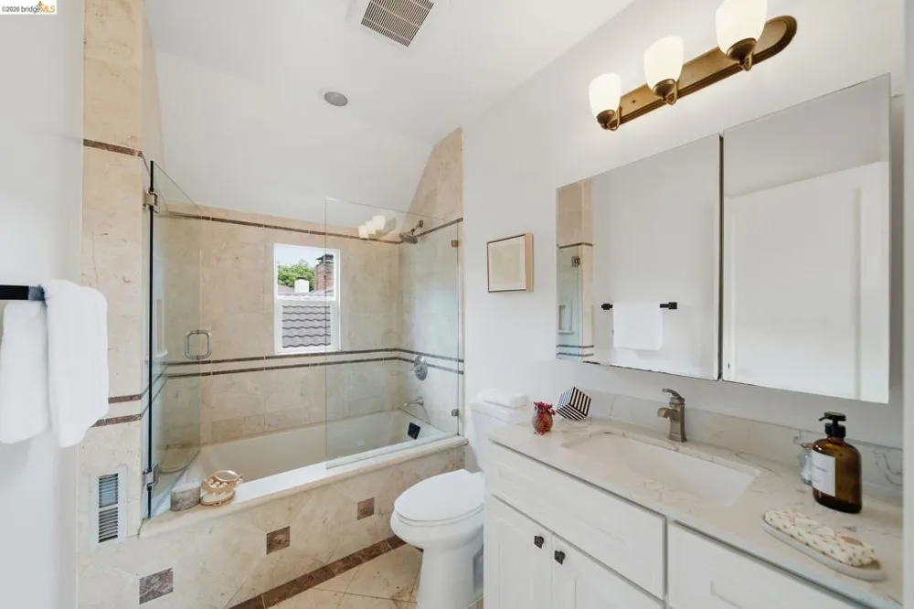 3500 Oak Knoll Blvd Oakland, CA 94605