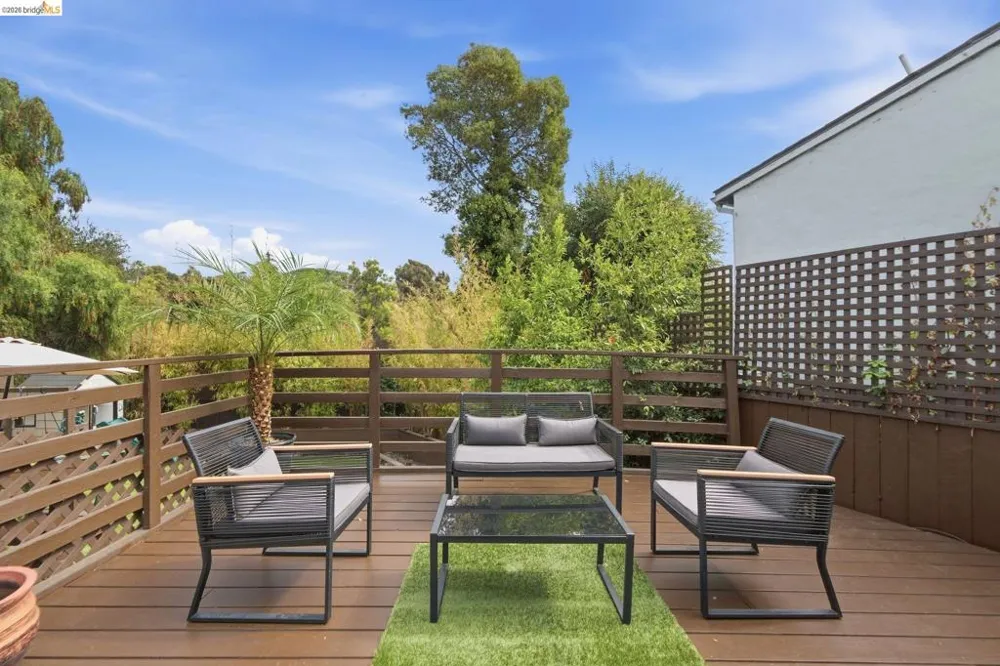 3500 Oak Knoll Blvd Oakland, CA 94605