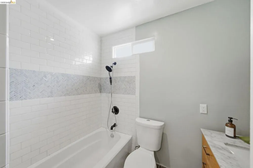 3500 Oak Knoll Blvd Oakland, CA 94605