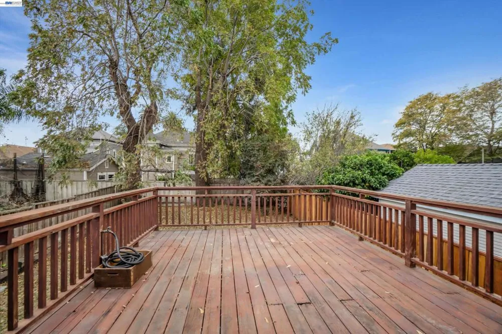 2014 Buena Vista Ave Alameda, CA 94501