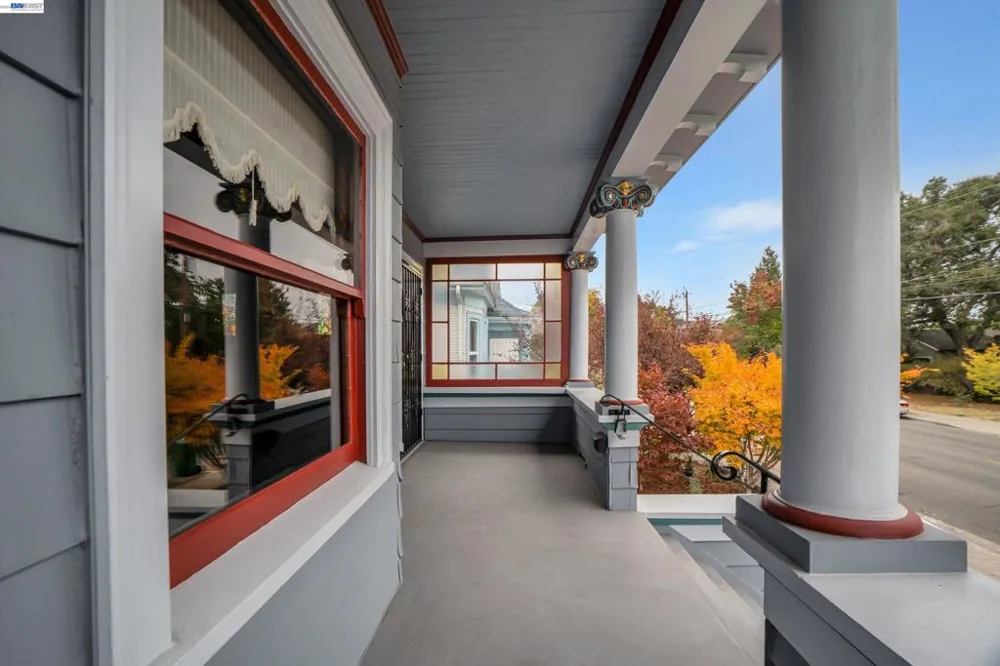 2014 Buena Vista Ave Alameda, CA 94501