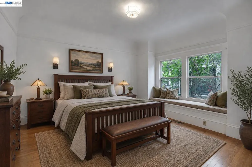 2014 Buena Vista Ave Alameda, CA 94501