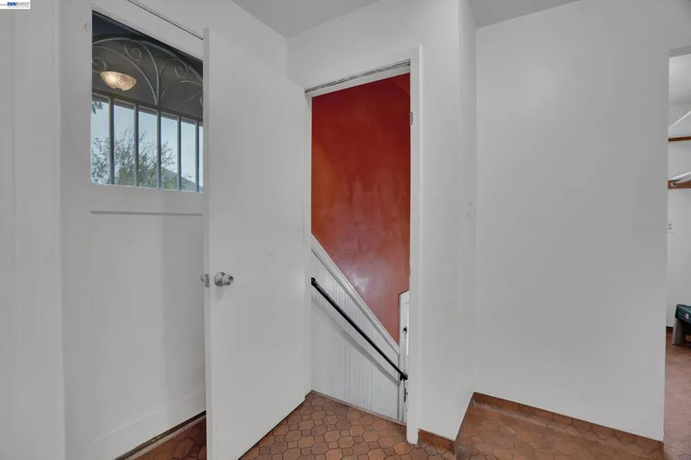 2014 Buena Vista Ave Alameda, CA 94501