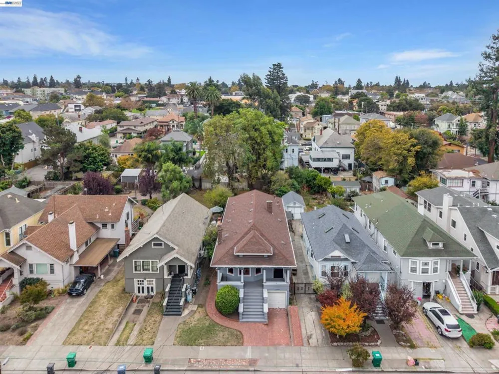 2014 Buena Vista Ave Alameda, CA 94501