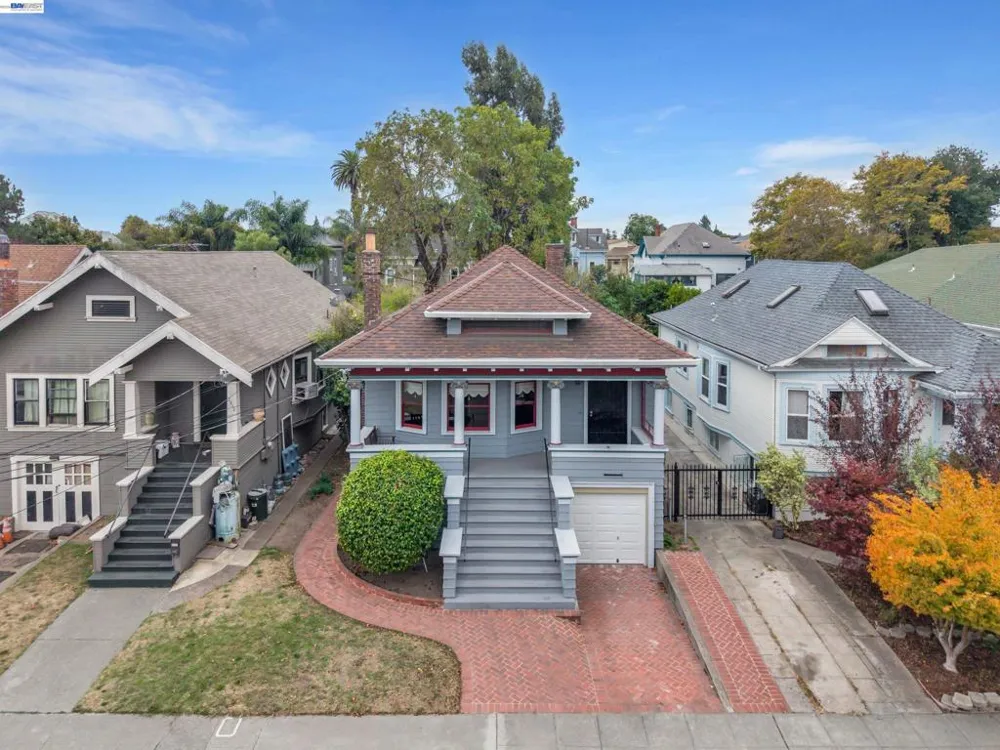2014 Buena Vista Ave Alameda, CA 94501