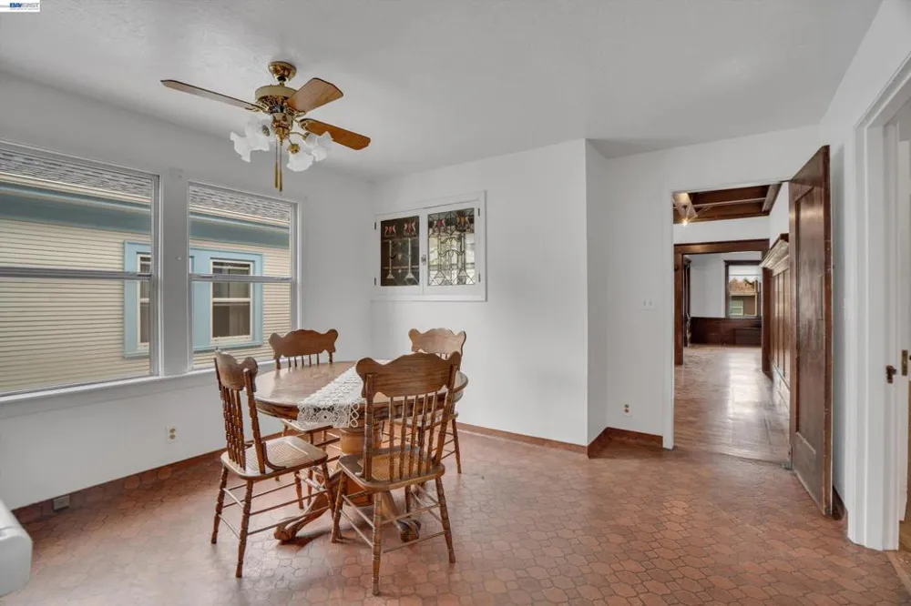 2014 Buena Vista Ave Alameda, CA 94501