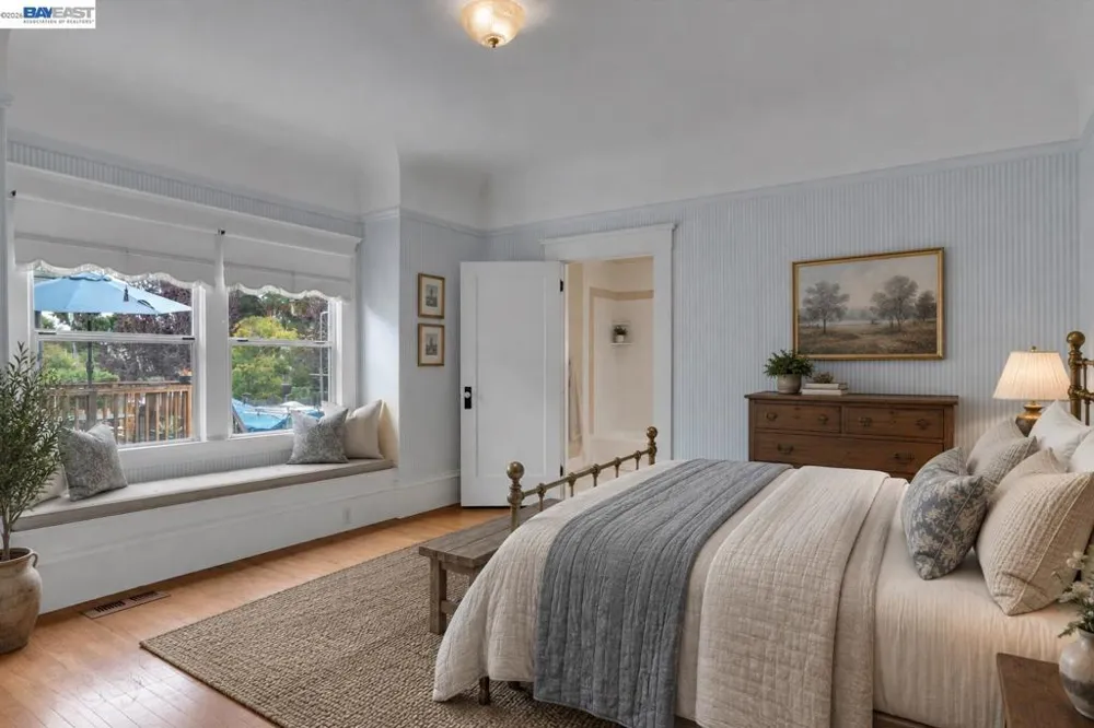 2014 Buena Vista Ave Alameda, CA 94501