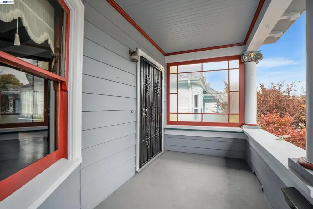 2014 Buena Vista Ave Alameda, CA 94501