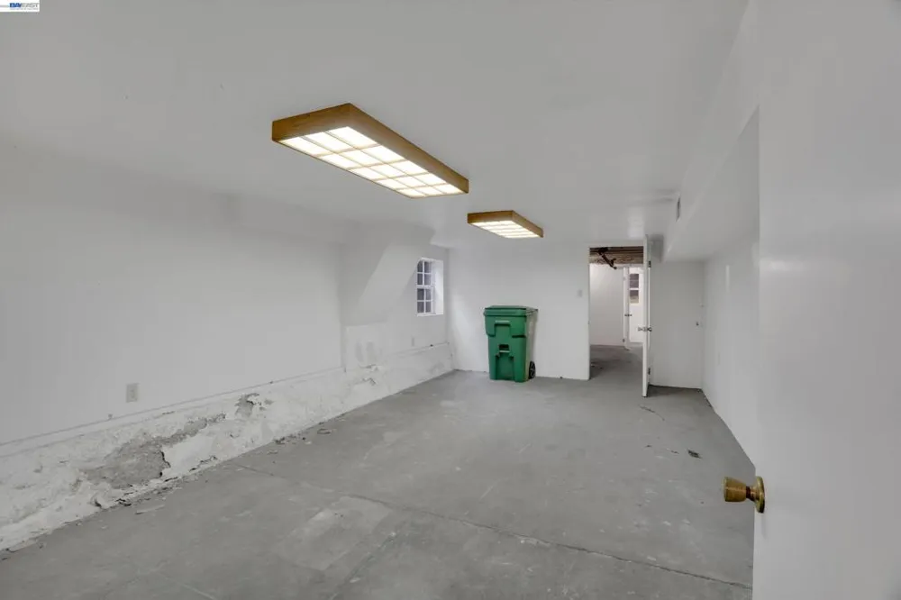 2014 Buena Vista Ave Alameda, CA 94501