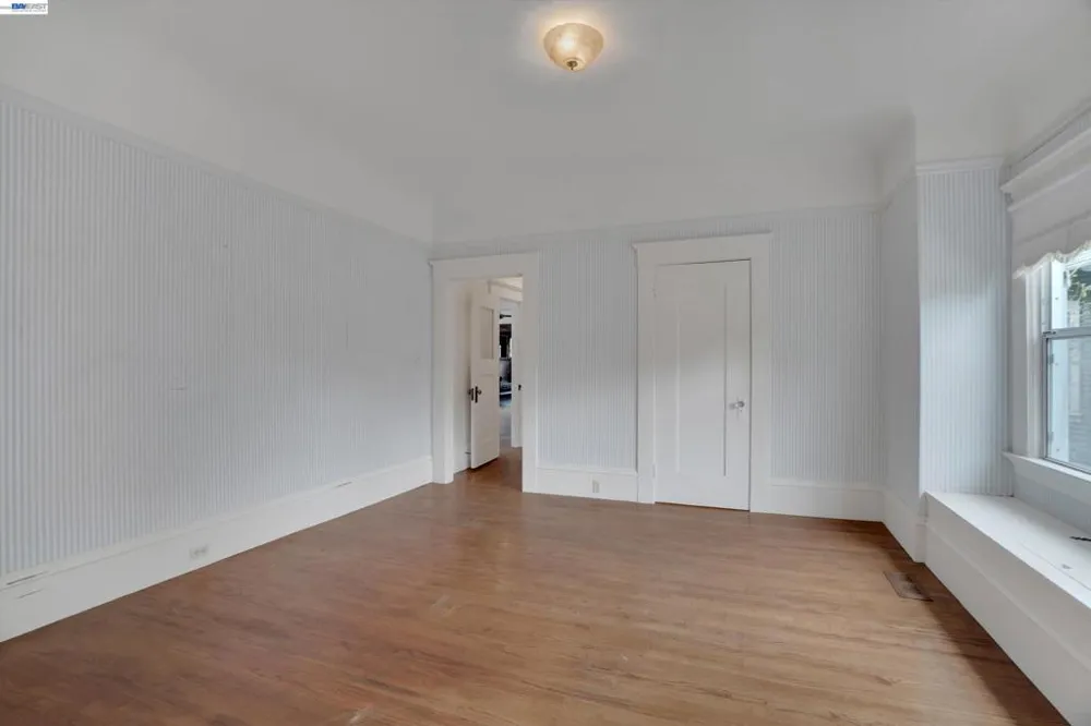 2014 Buena Vista Ave Alameda, CA 94501