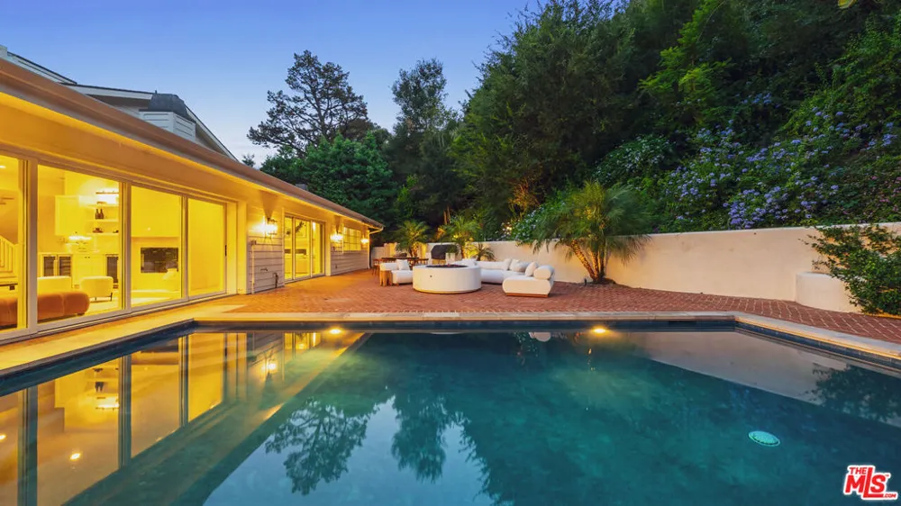 1507 Bundy Drive Los Angeles, CA 90049