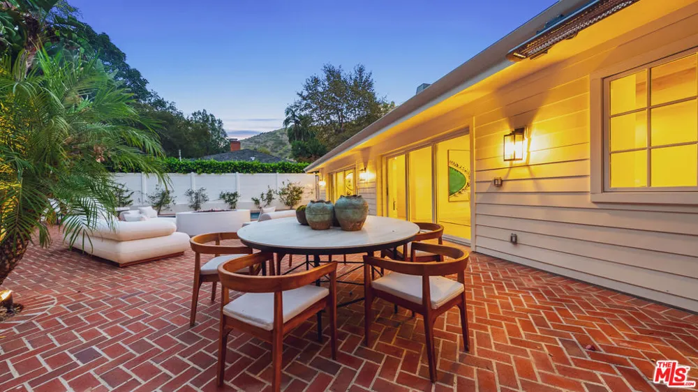 1507 Bundy Drive Los Angeles, CA 90049