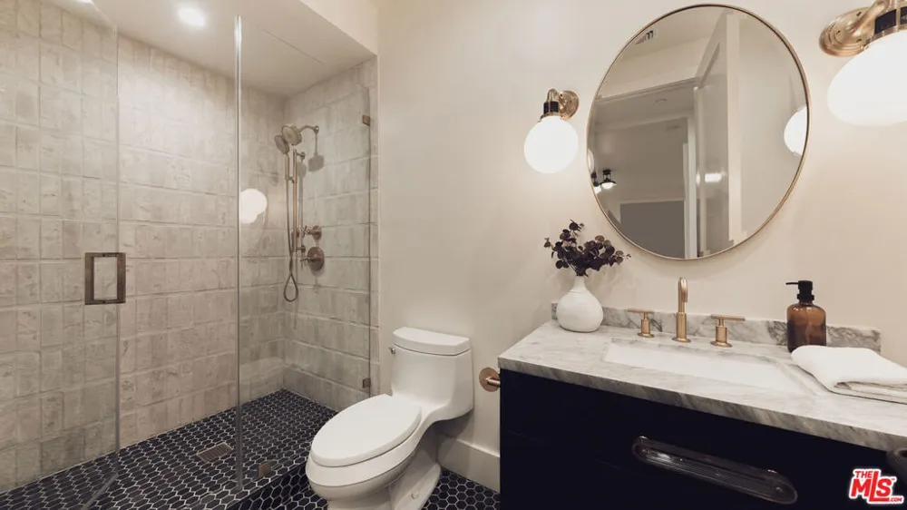 1507 Bundy Drive Los Angeles, CA 90049