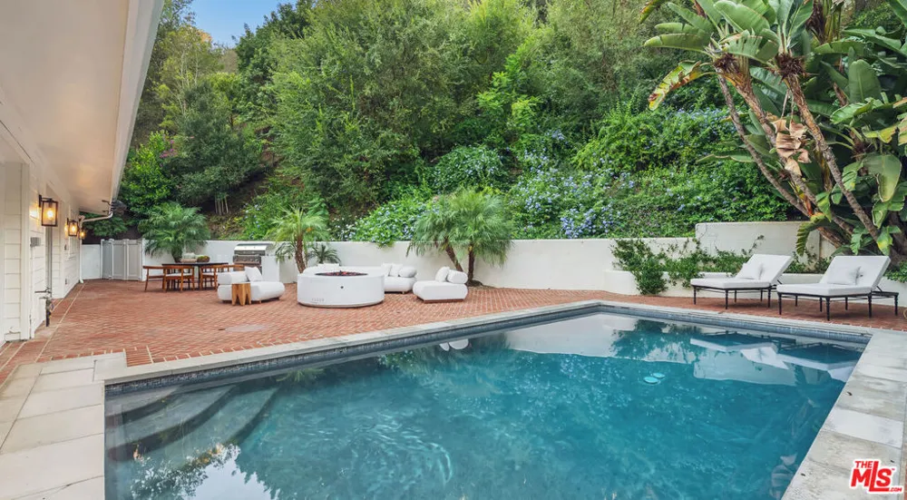 1507 Bundy Drive Los Angeles, CA 90049