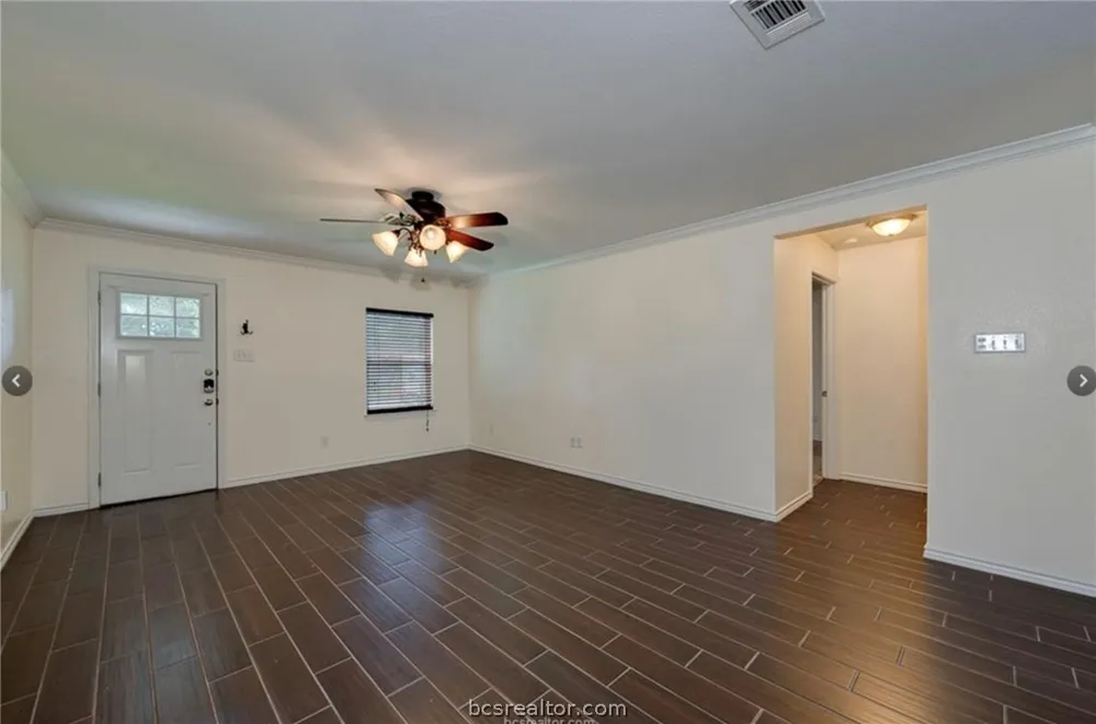 406 Emmett Street Bryan, TX 77802