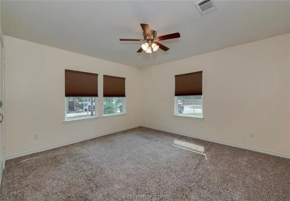 406 Emmett Street Bryan, TX 77802