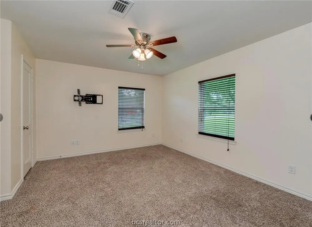 406 Emmett Street Bryan, TX 77802