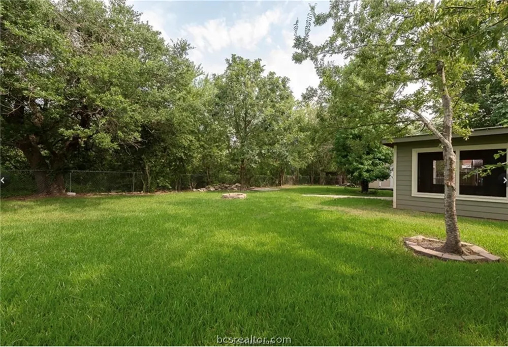 406 Emmett Street Bryan, TX 77802