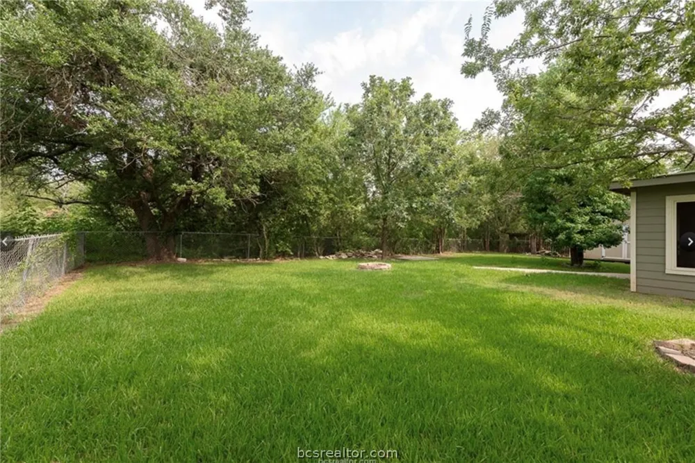 406 Emmett Street Bryan, TX 77802