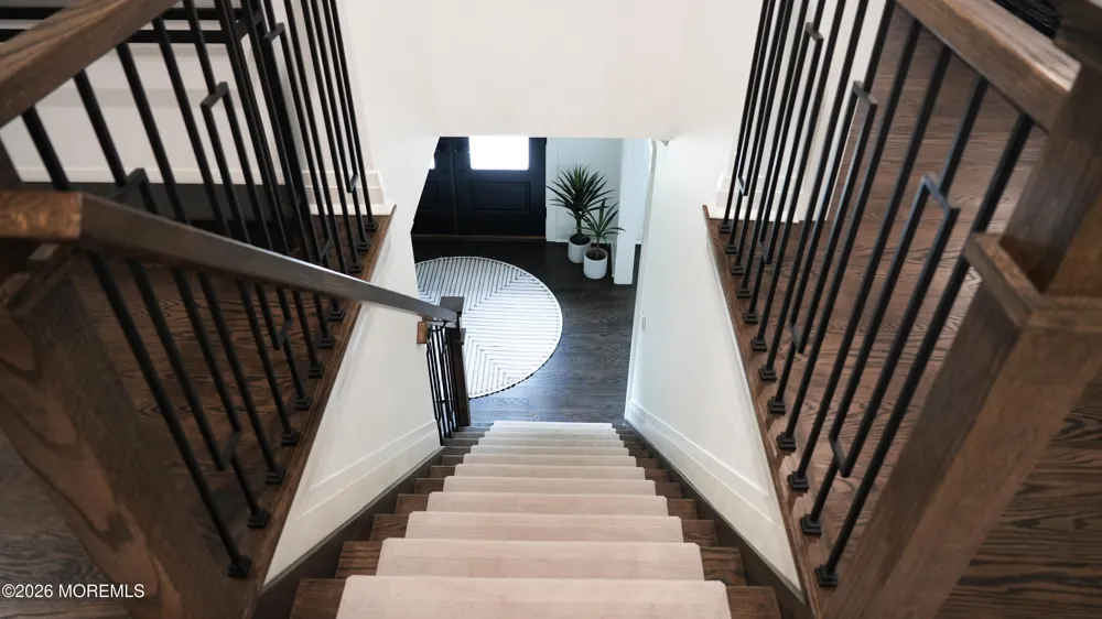 9 Wood Lake Court North Brunswick, NJ 08902