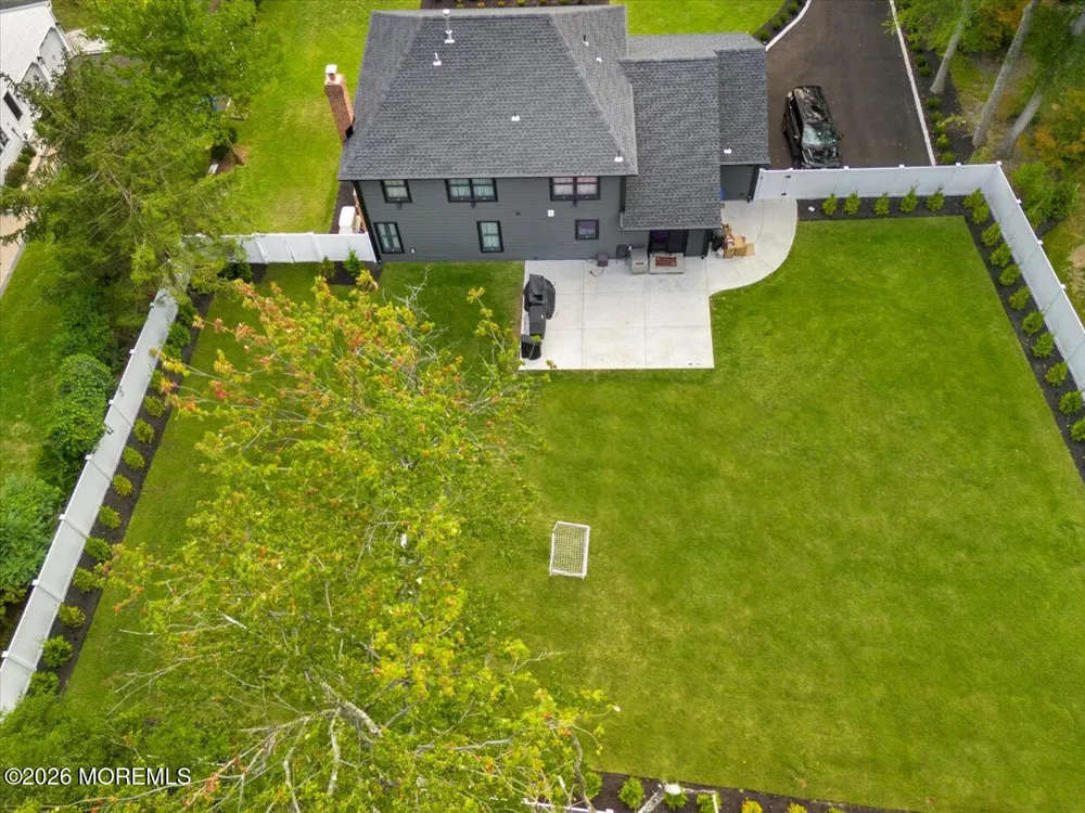 9 Wood Lake Court North Brunswick, NJ 08902