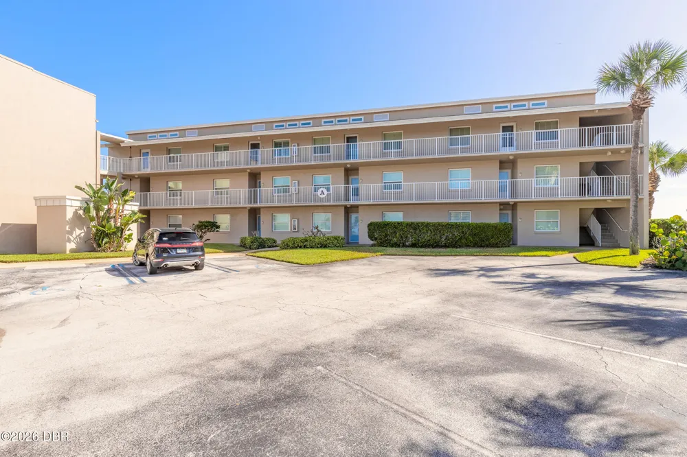 4801 Saxon Drive #A-303 New Smyrna Beach, FL 32169