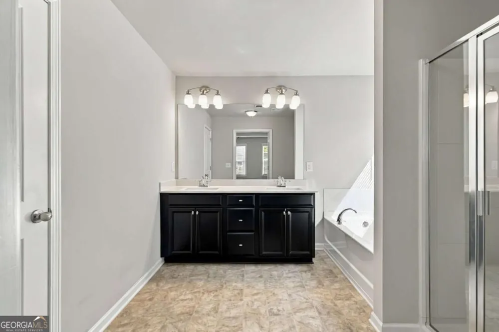 5433 Cascade RDG SW Atlanta, GA 30336