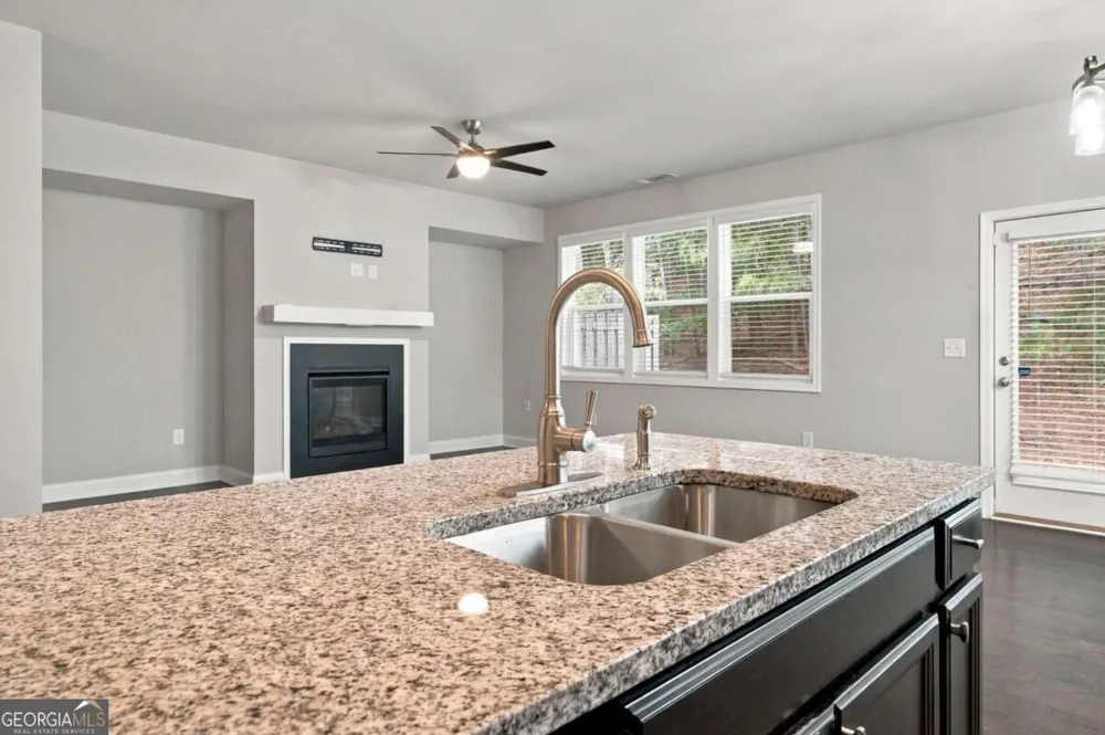 5433 Cascade RDG SW Atlanta, GA 30336