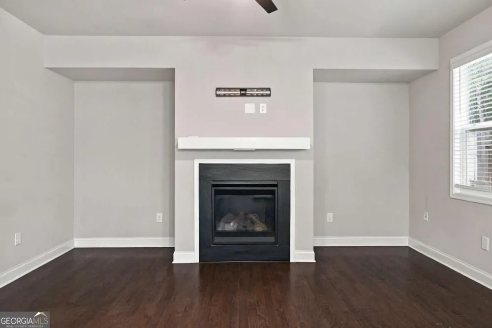 5433 Cascade RDG SW Atlanta, GA 30336