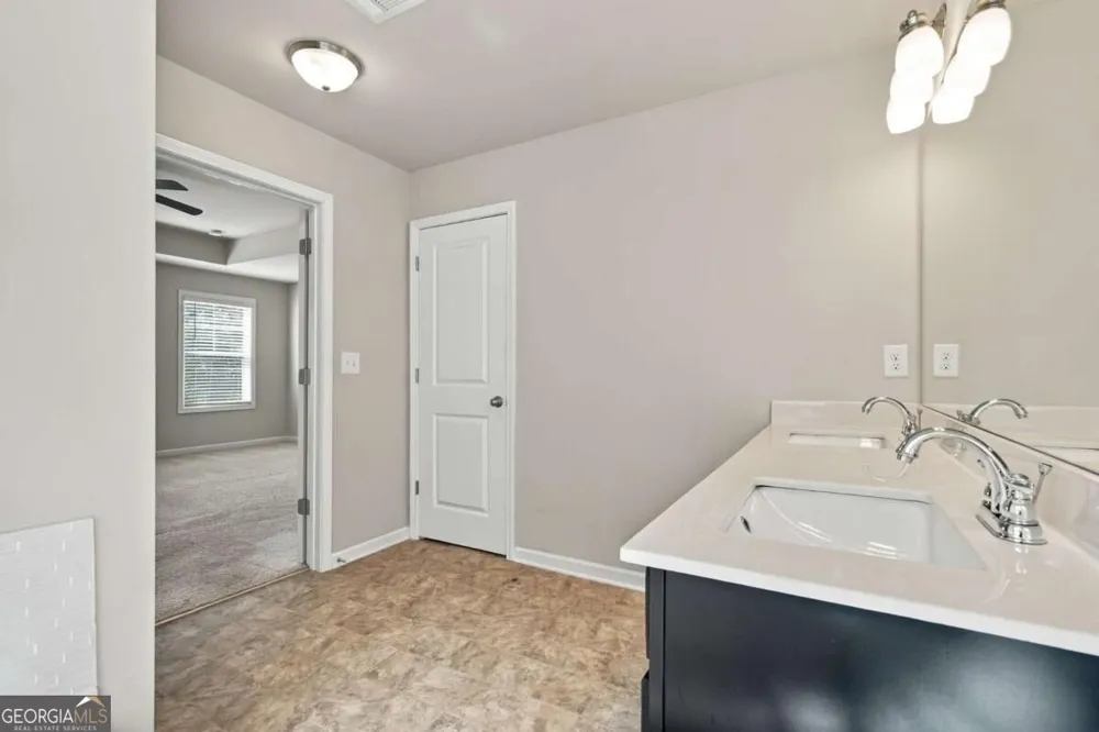 5433 Cascade RDG SW Atlanta, GA 30336