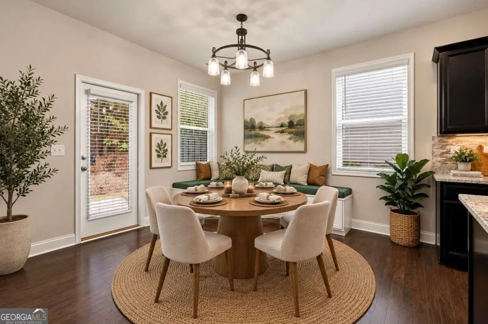 5433 Cascade RDG SW Atlanta, GA 30336