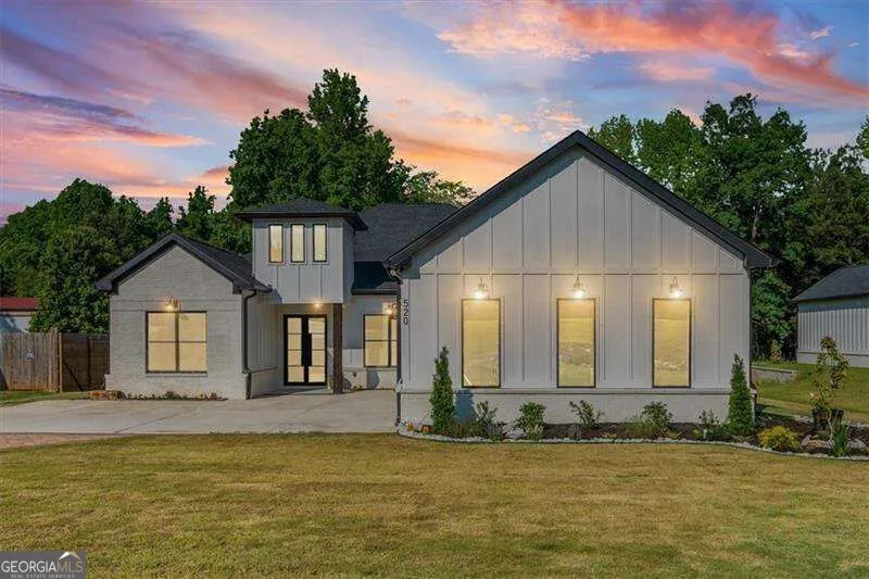 520 Rockbridge RD SW Lilburn, GA 30047