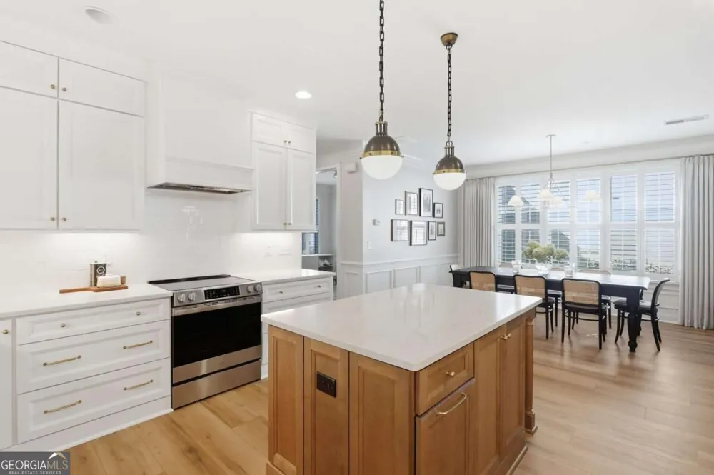 256 Avery ST NE Marietta, GA 30060