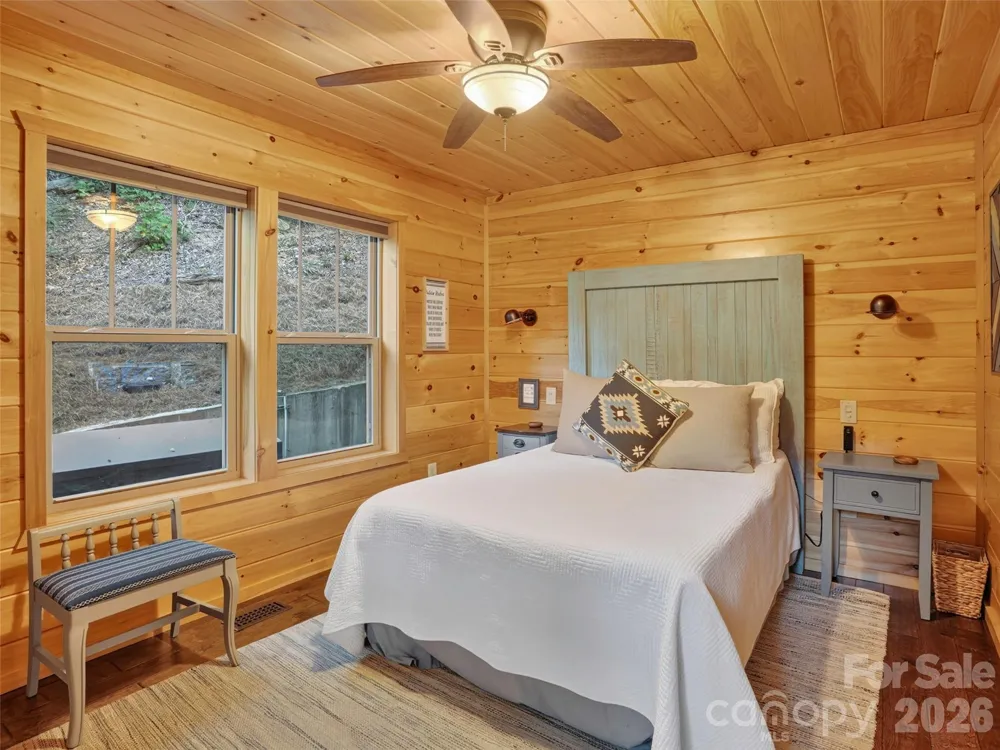 3050 Green River Cove Road Saluda, NC 28773