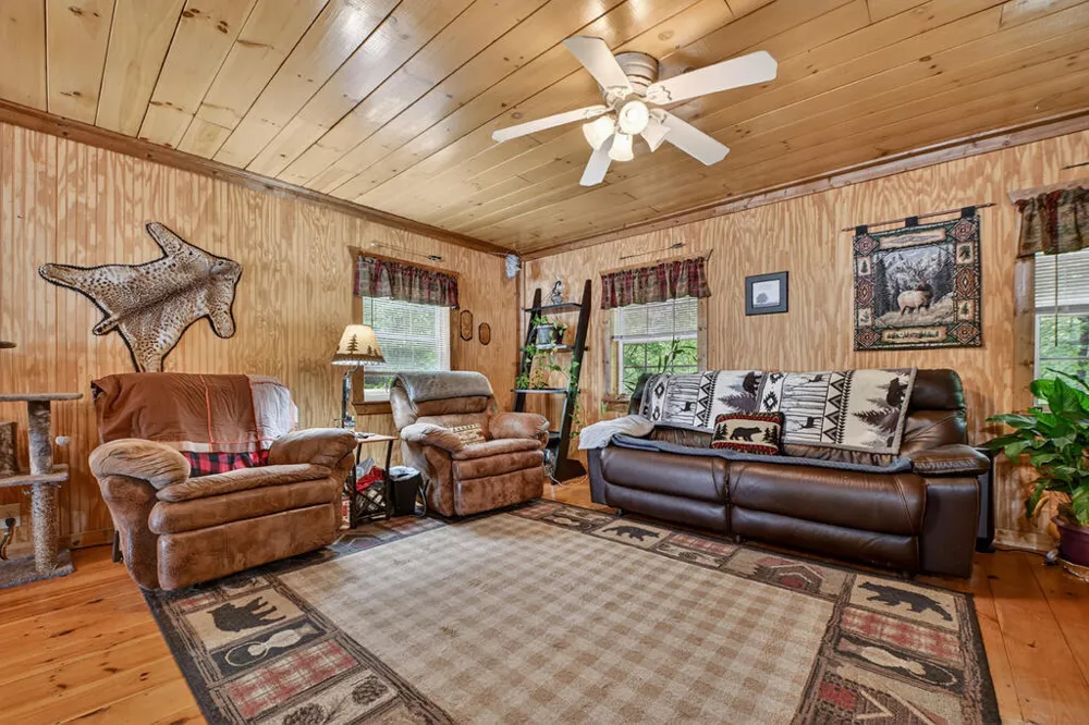 636 Bear Paw Trail Blue Ridge, GA 30513