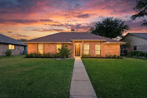 2611 Fallcreek Drive