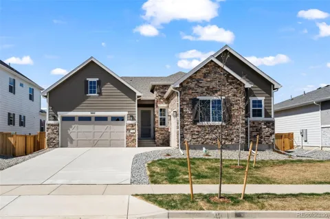 3807 Emerald Shore Circle
