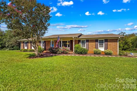 306 S Greenbriar Road